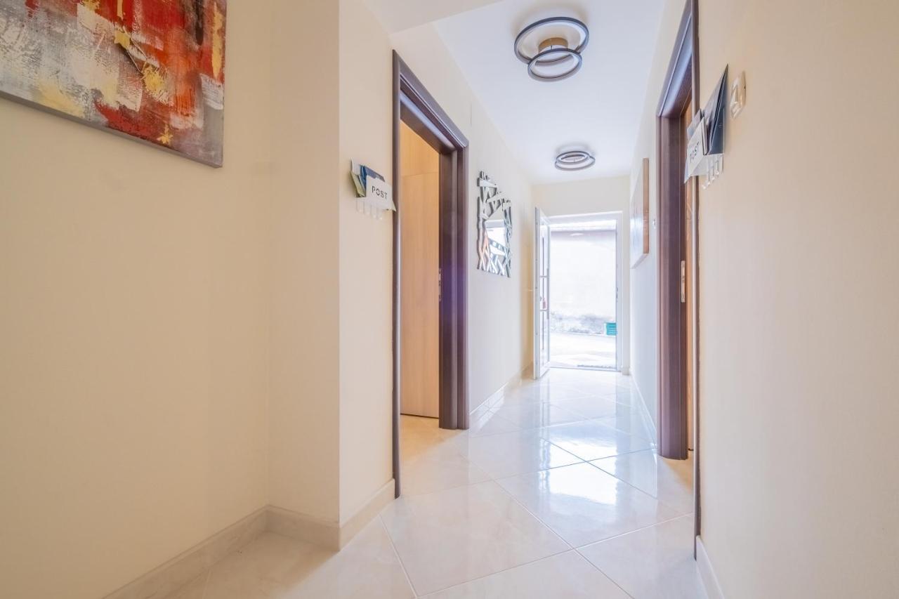 Villa La Dama Novi Vinodolski Exterior foto